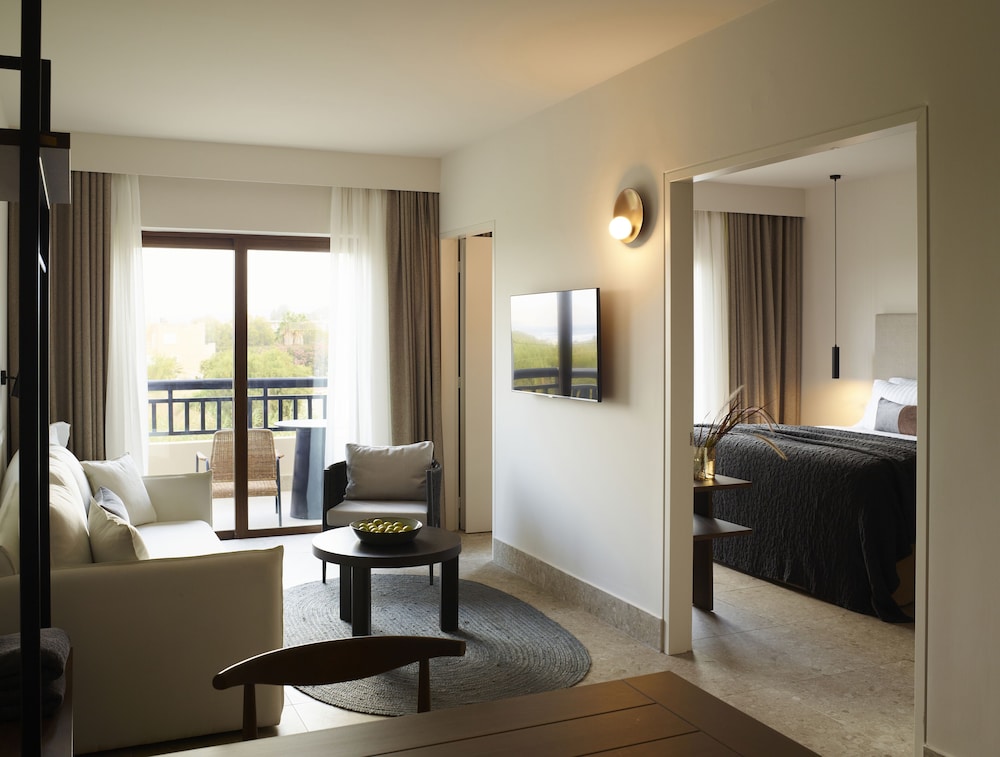 Asterion Suites & Spa - Designed for Adults — Hotel rooms in Platanias