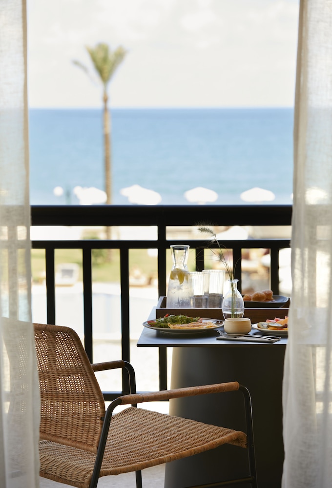 Asterion Suites & Spa - Designed for Adults — Hotel rooms in Platanias