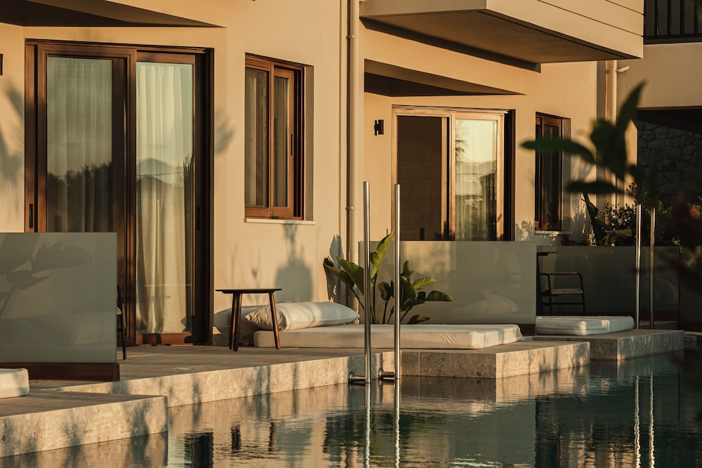 Asterion Suites & Spa - Designed for Adults — Swimming pool in Platanias