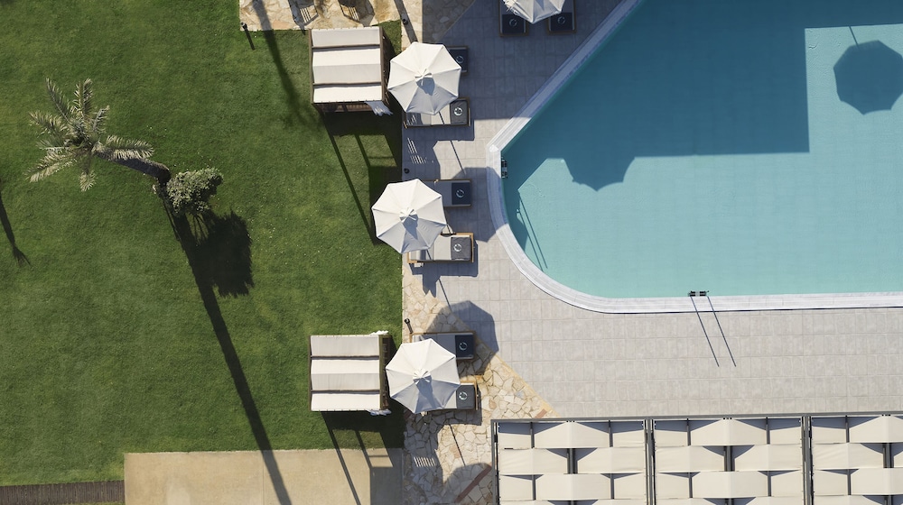 Asterion Suites & Spa - Designed for Adults — Swimming pool in Platanias