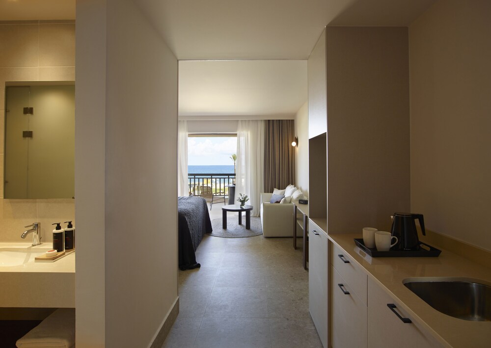 Asterion Suites & Spa - Designed for Adults — Hotel rooms in Platanias