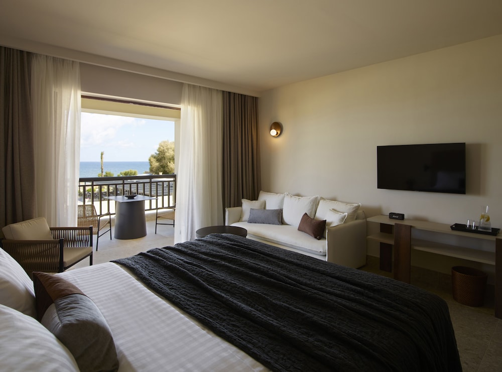 Asterion Suites & Spa - Designed for Adults — Hotel rooms in Platanias