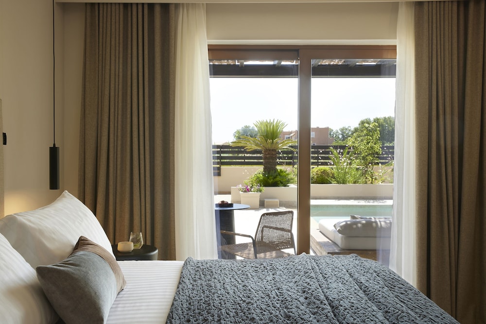 Asterion Suites & Spa - Designed for Adults — Hotel rooms in Platanias