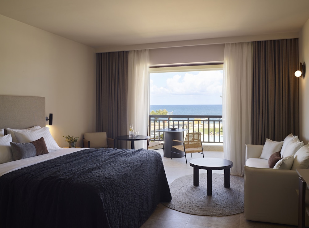 Asterion Suites & Spa - Designed for Adults — Hotel rooms in Platanias