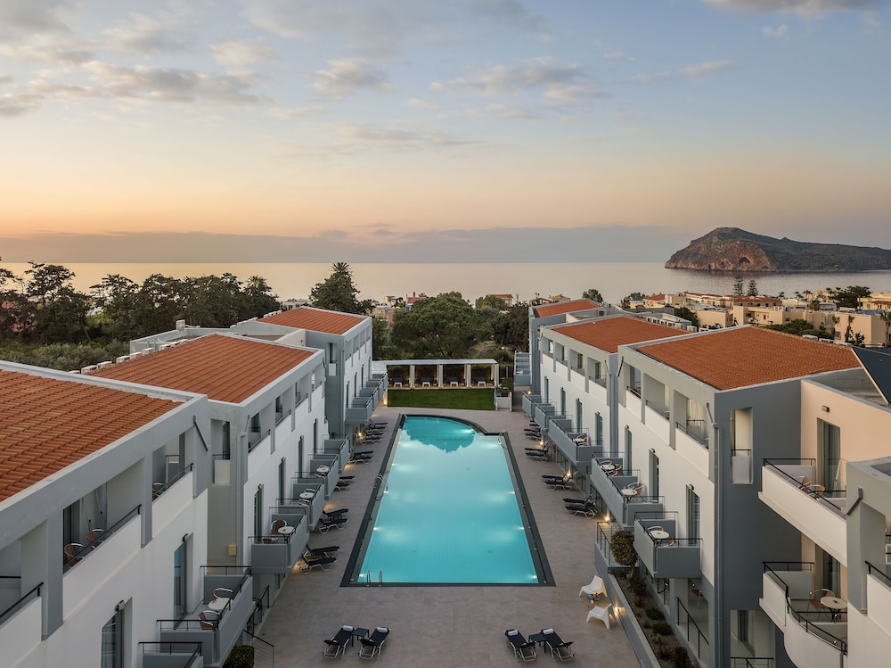 Sunrise Village Hotel — Outdoor in Chania