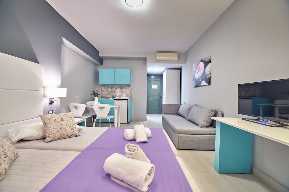 Sunrise Village Hotel — Rooms in Chania