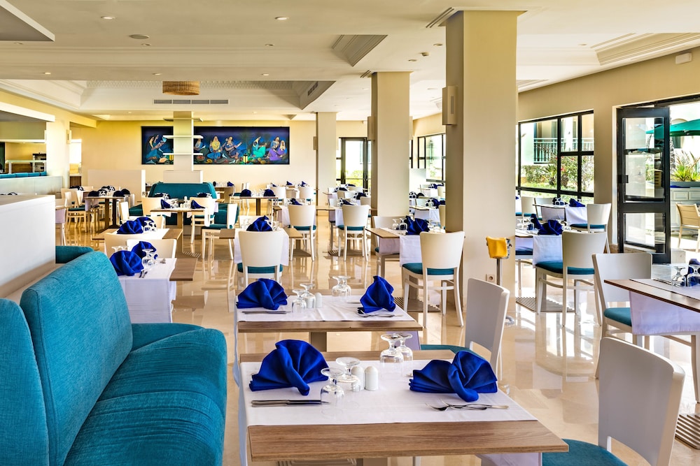 Ulysse Djerba Thalasso & Spa — Restaurant & bars in Mezraya, Medenine