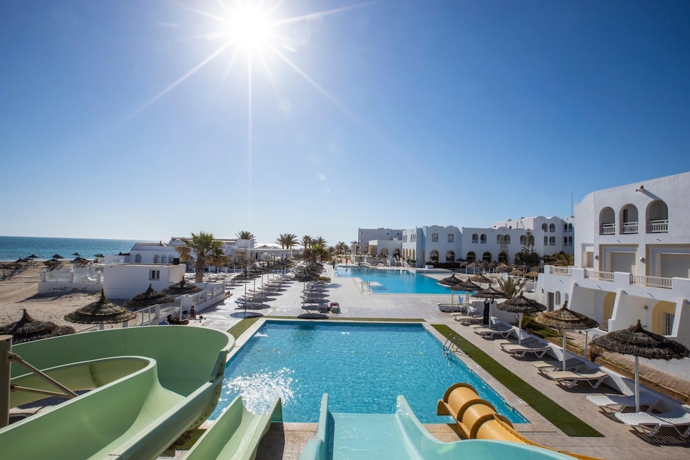 Calimera Yati Beach All Inclusive — Swimming pool in Aghir, Medenine