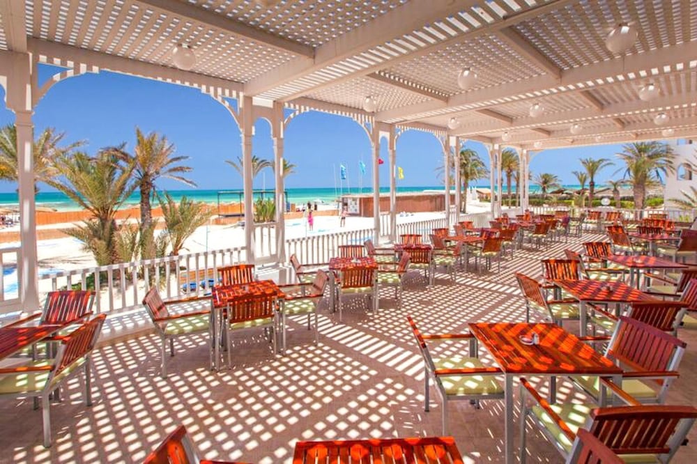 Calimera Yati Beach All Inclusive — Restaurant & bars in Aghir, Medenine
