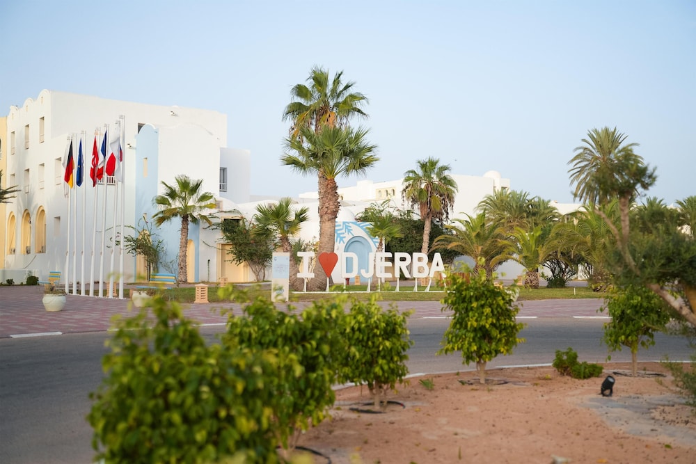 Calimera Yati Beach All Inclusive — Attractions in the area in Aghir, Medenine