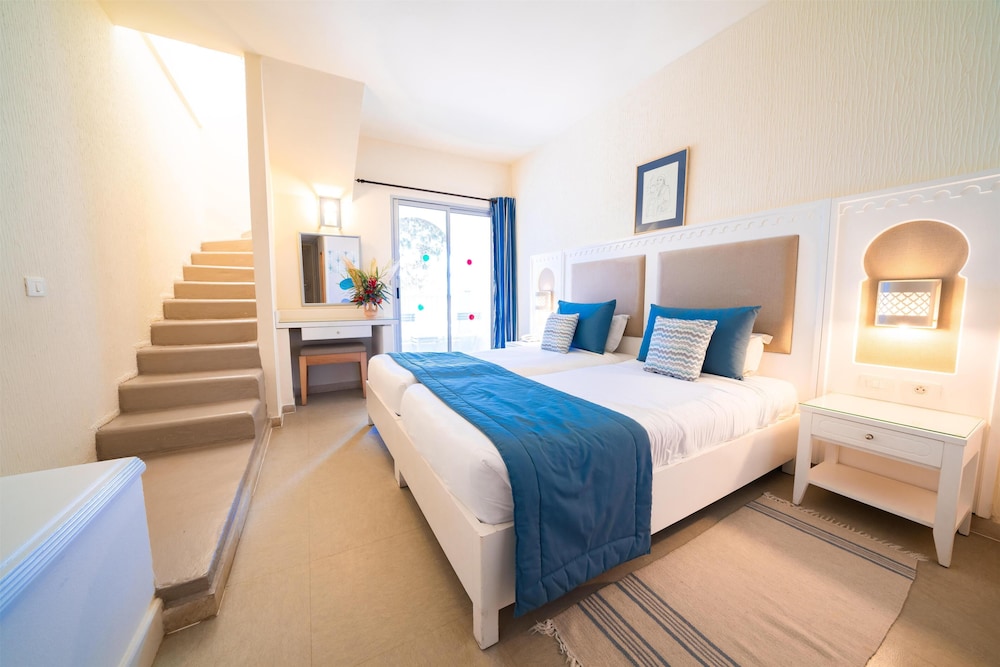 Calimera Yati Beach All Inclusive — Hotel rooms in Aghir, Medenine