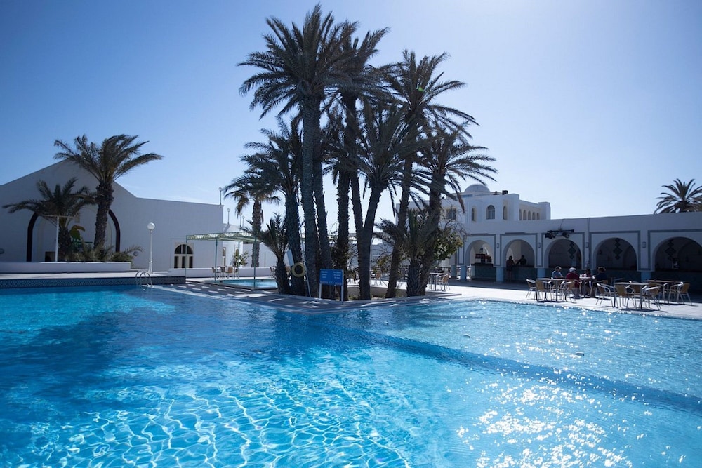 Calimera Yati Beach All Inclusive — Swimming pool in Aghir, Medenine