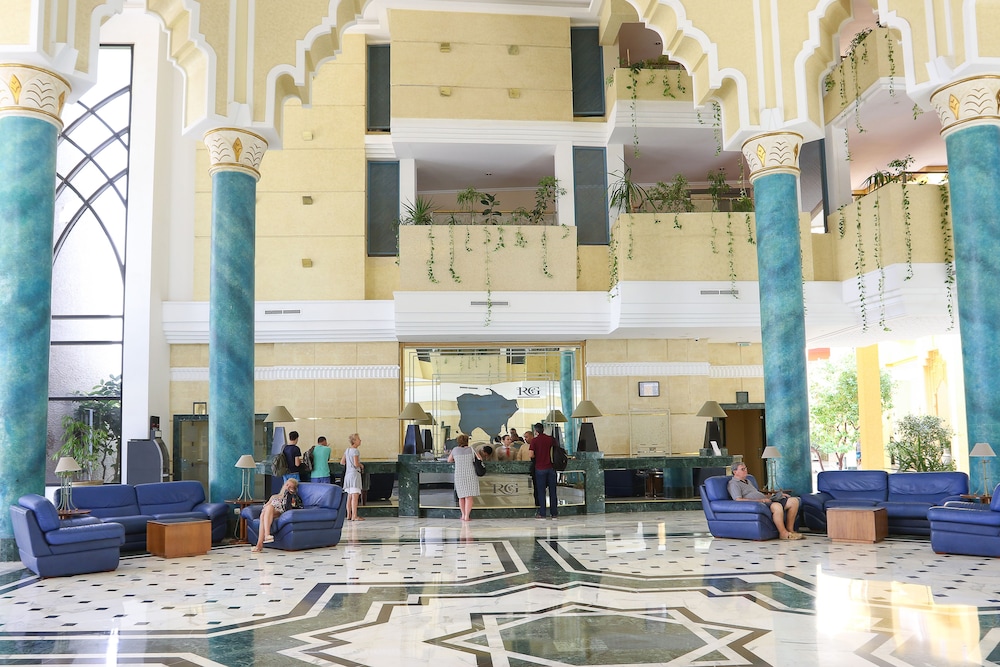 Royal Garden Palace (Families and Couples) — Hotel building in Aghir, Medenine