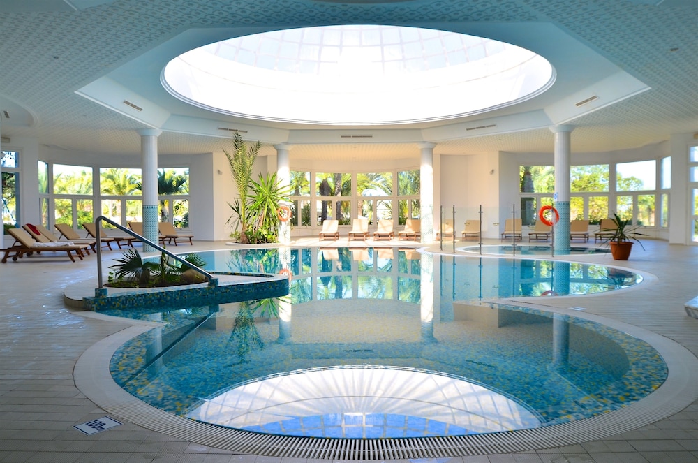 Royal Garden Palace (Families and Couples) — Swimming pool in Aghir, Medenine