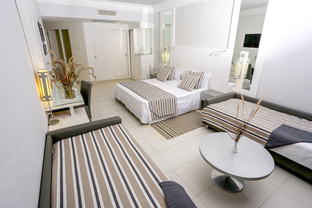 Djerba Plaza Thalasso & Spa — Hotel rooms in Aghir, Medenine