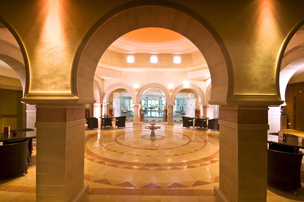 Djerba Plaza Thalasso & Spa — Hotel building in Aghir, Medenine