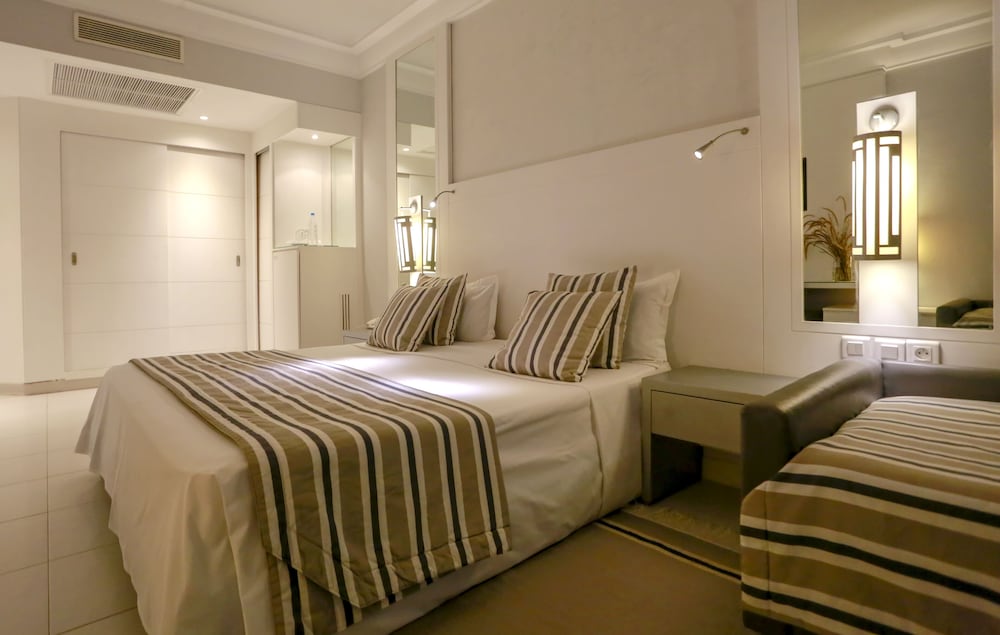Djerba Plaza Thalasso & Spa — Hotel rooms in Aghir, Medenine
