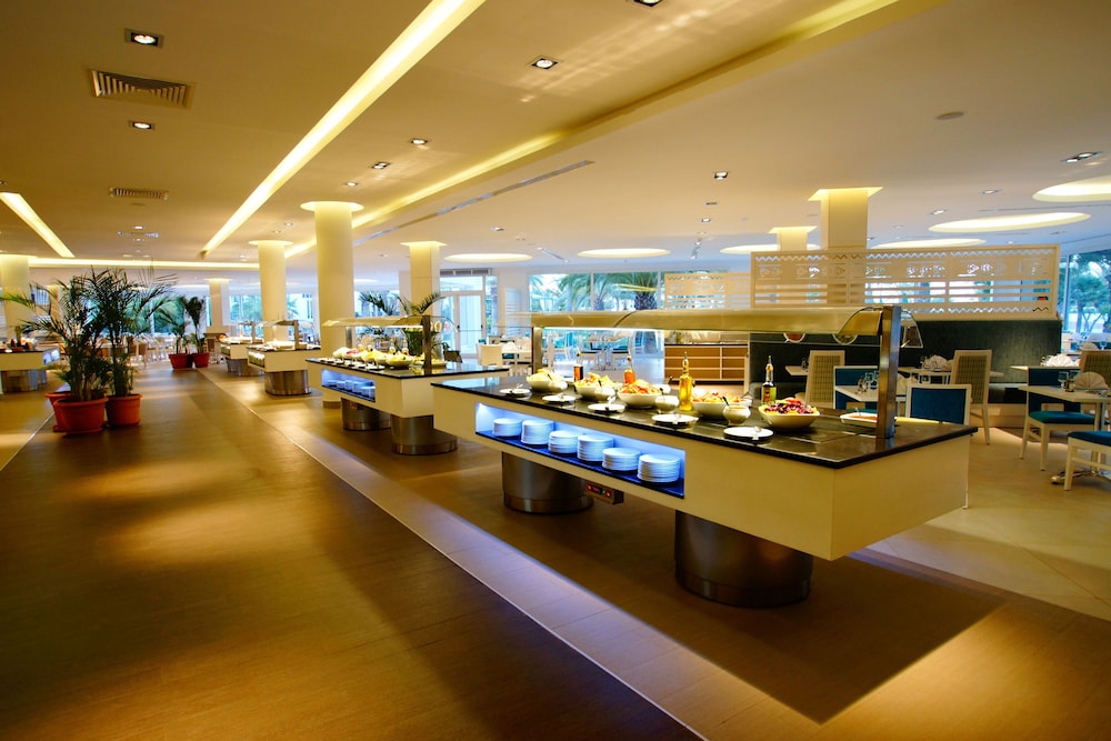 Djerba Plaza Thalasso & Spa — Restaurant & bars in Aghir, Medenine