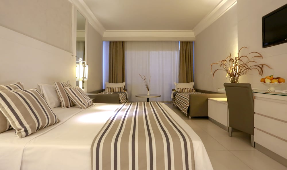 Djerba Plaza Thalasso & Spa — Hotel rooms in Aghir, Medenine