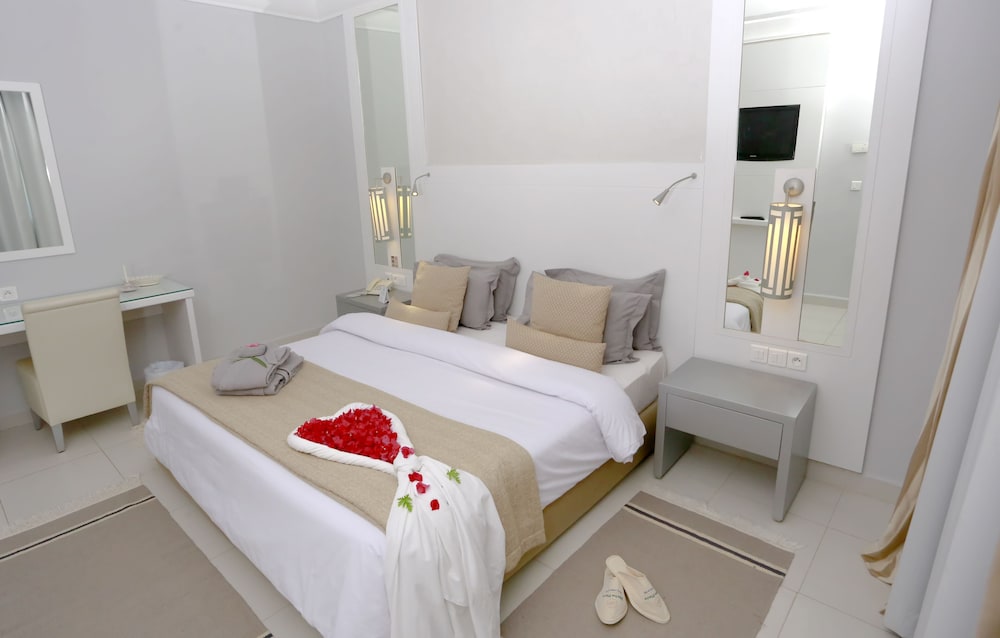 Djerba Plaza Thalasso & Spa — Hotel rooms in Aghir, Medenine
