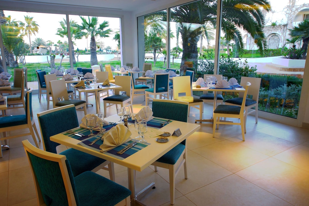 Djerba Plaza Thalasso & Spa — Beach in Aghir, Medenine