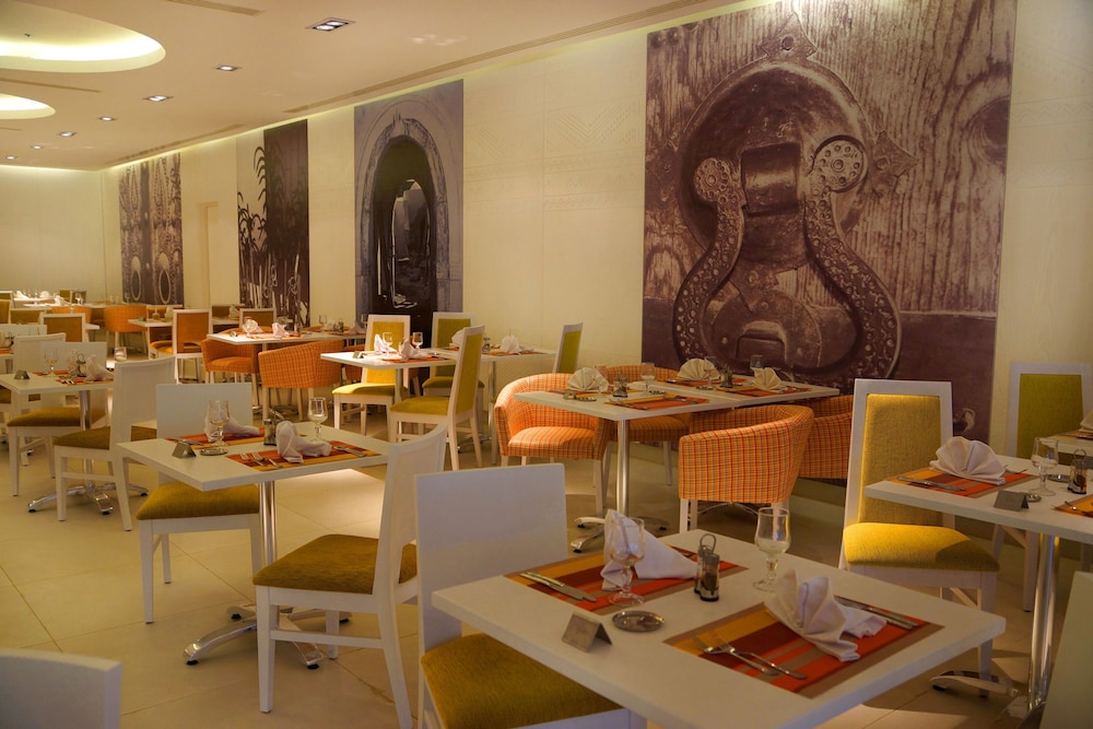 Djerba Plaza Thalasso & Spa — Restaurant & bars in Aghir, Medenine