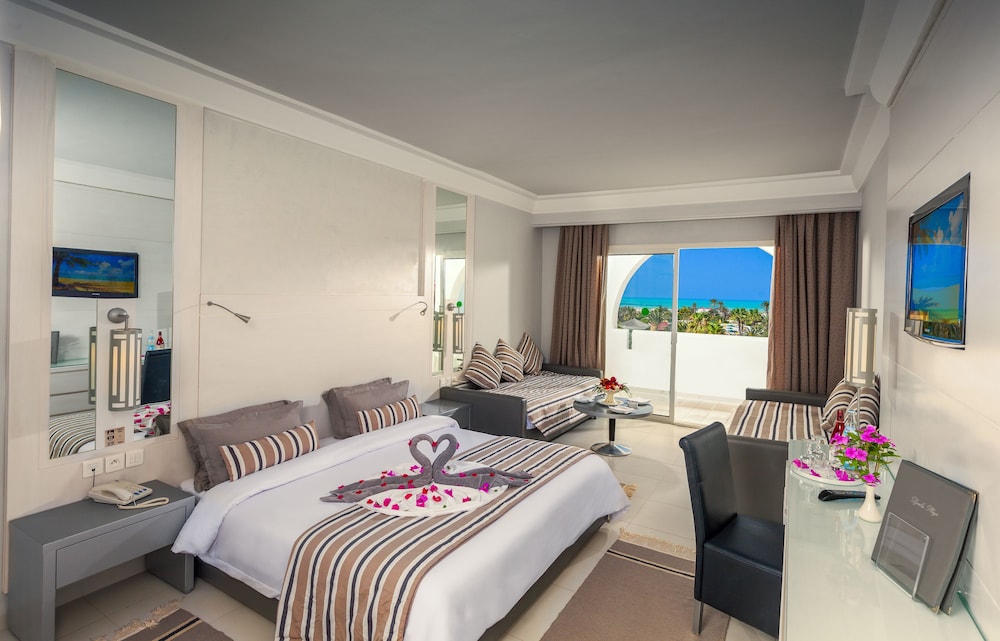 Djerba Plaza Thalasso & Spa — Hotel rooms in Aghir, Medenine