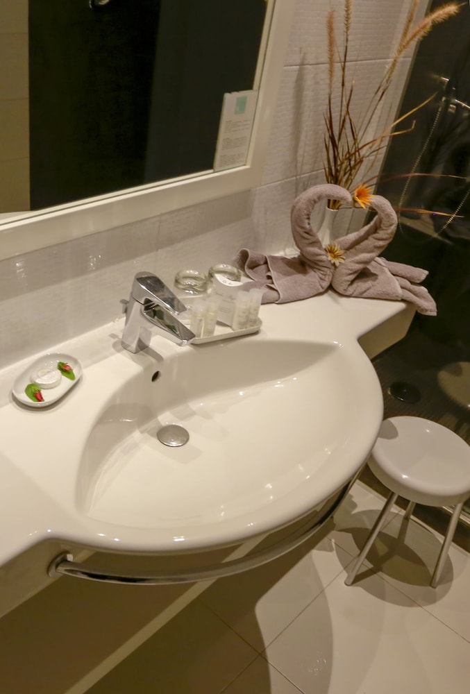 Djerba Plaza Thalasso & Spa — Hotel rooms in Aghir, Medenine
