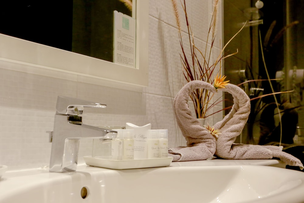 Djerba Plaza Thalasso & Spa — Hotel rooms in Aghir, Medenine
