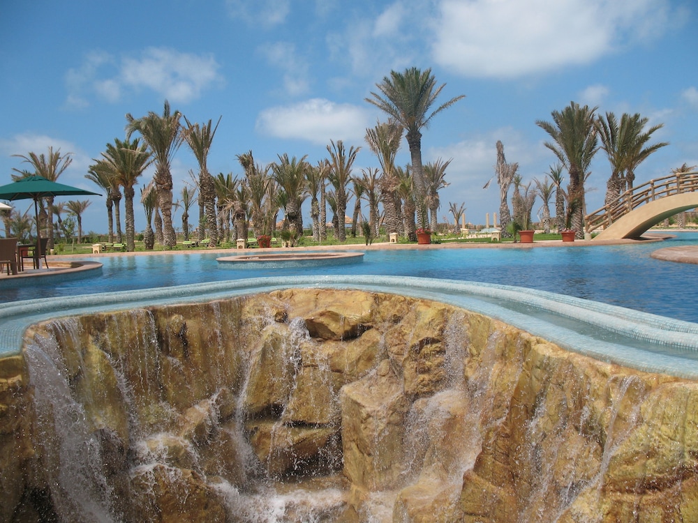 Hasdrubal Prestige Thalassa & Spa Djerba — Swimming pool in Mezraya, Medenine