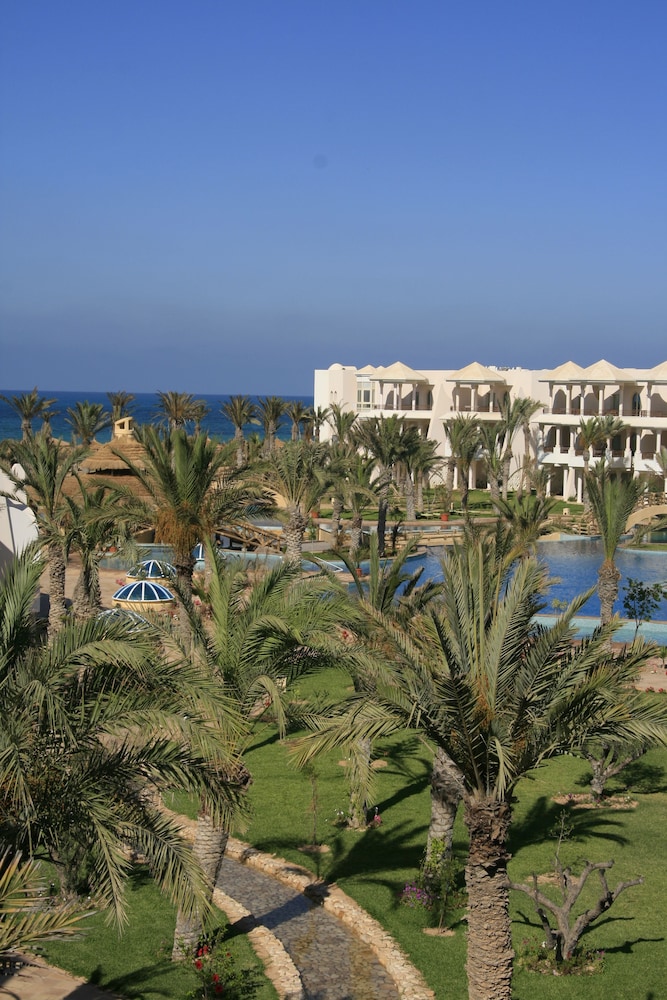 Hasdrubal Prestige Thalassa & Spa Djerba — Beach in Mezraya, Medenine