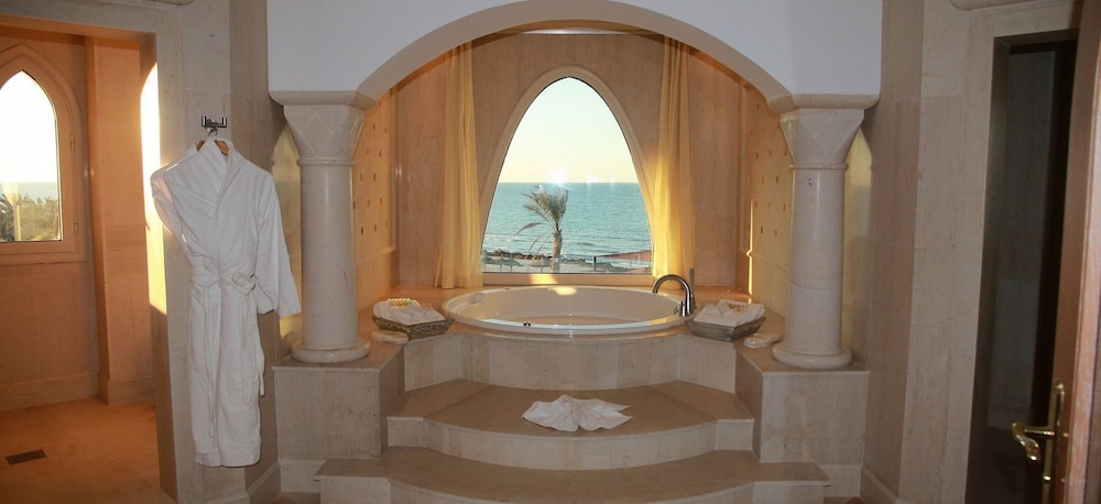 Hasdrubal Prestige Thalassa & Spa Djerba — Spa in Mezraya, Medenine