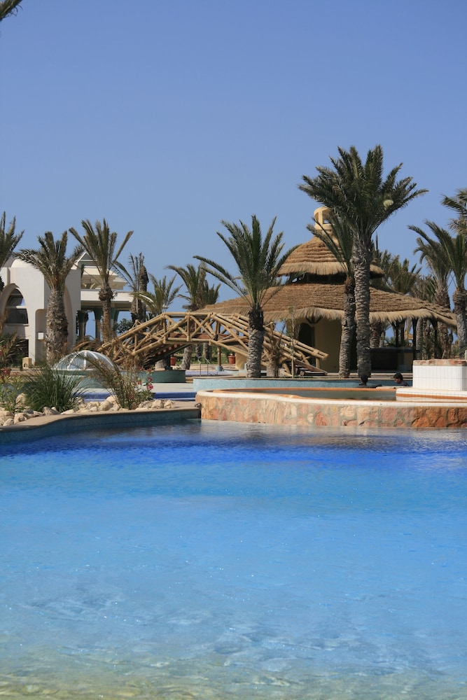 Hasdrubal Prestige Thalassa & Spa Djerba — Beach in Mezraya, Medenine