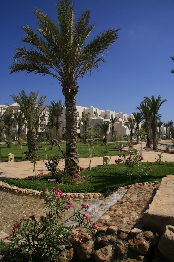 Hasdrubal Prestige Thalassa & Spa Djerba — Hotel building in Mezraya, Medenine