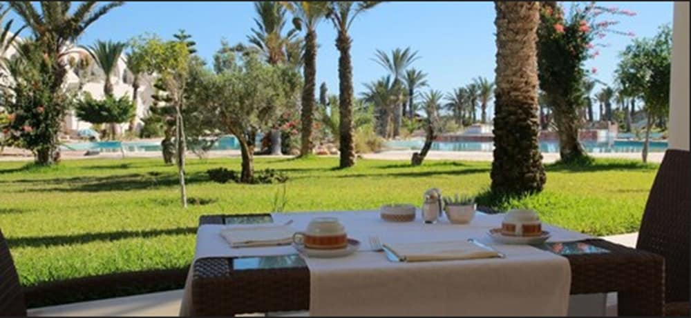 Hasdrubal Prestige Thalassa & Spa Djerba — Restaurant & bars in Mezraya, Medenine