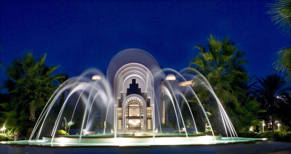 Radisson Blu Athénée Palace Resort & Thalasso, Djerba — Hotel building in Mezraya, Medenine