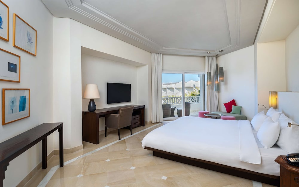 Radisson Blu Athénée Palace Resort & Thalasso, Djerba — Hotel rooms in Mezraya, Medenine