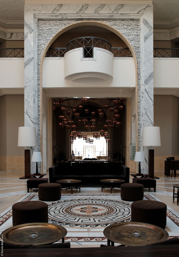 Radisson Blu Athénée Palace Resort & Thalasso, Djerba — Hotel building in Mezraya, Medenine