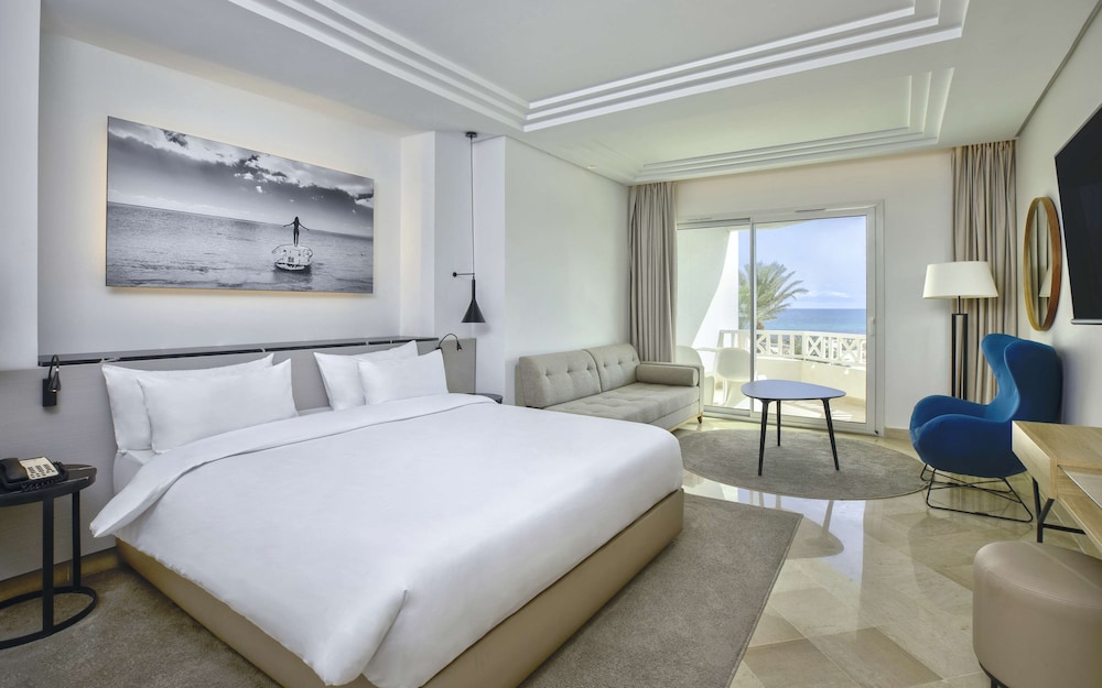 Radisson Blu Athénée Palace Resort & Thalasso, Djerba — Hotel rooms in Mezraya, Medenine