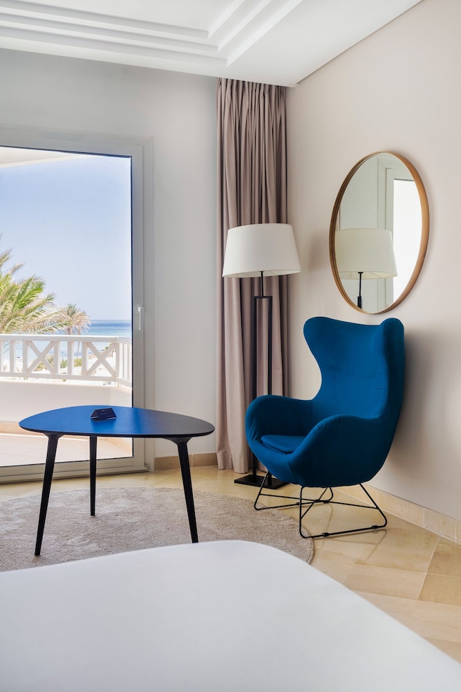 Radisson Blu Athénée Palace Resort & Thalasso, Djerba — Hotel rooms in Mezraya, Medenine