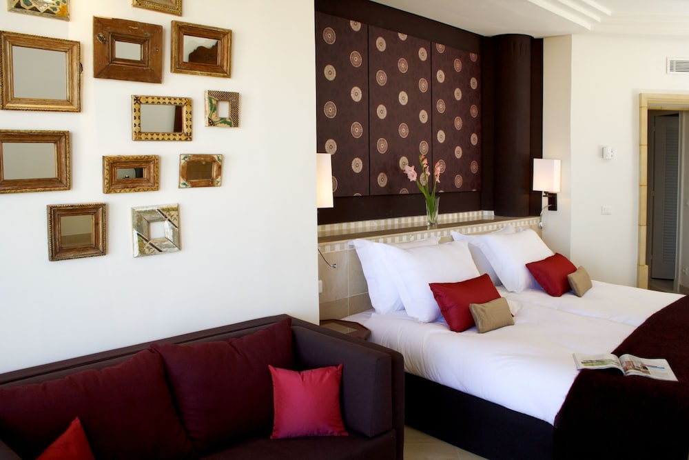Radisson Blu Athénée Palace Resort & Thalasso, Djerba — Hotel rooms in Mezraya, Medenine