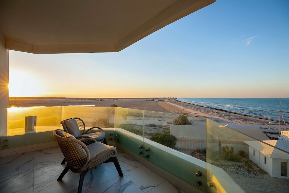 Radisson Blu Athénée Palace Resort & Thalasso, Djerba — Beach in Mezraya, Medenine