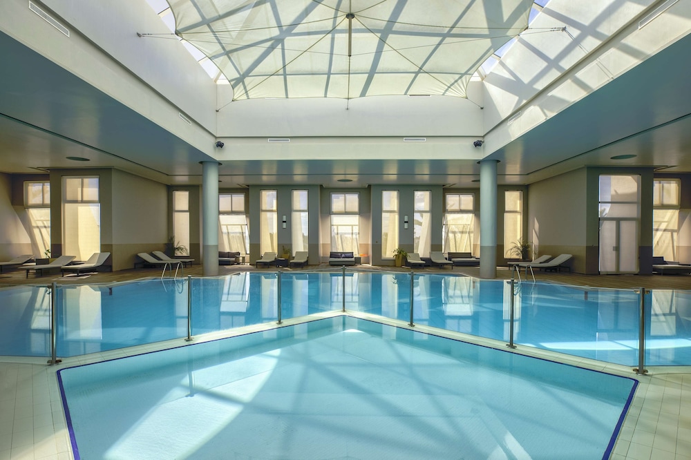 Radisson Blu Athénée Palace Resort & Thalasso, Djerba — Swimming pool in Mezraya, Medenine