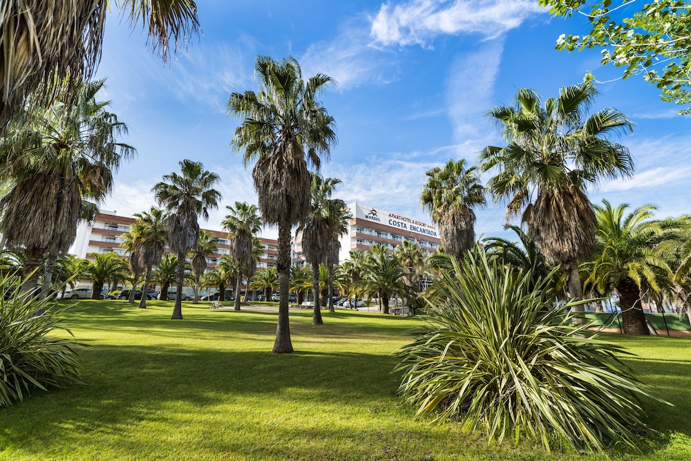 Costa Encantada Suites & Resort — Hotel building in Lloret de Mar, Catalonia