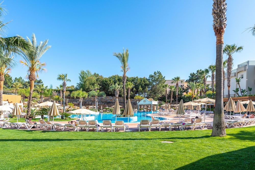 3HB Guarana — Swimming pool in Albufeira, Faro