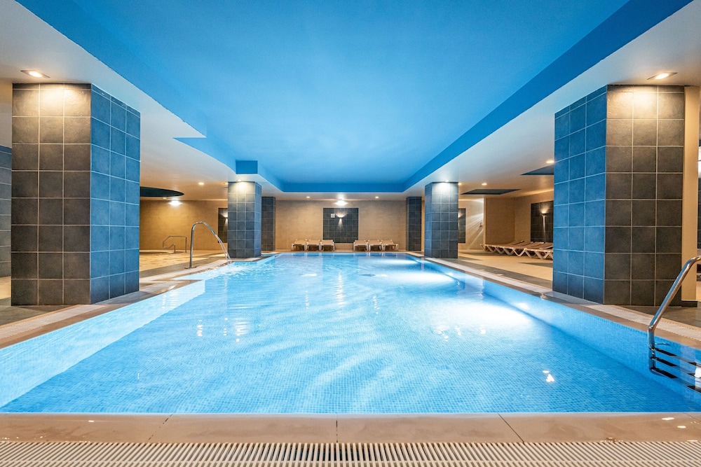 3HB Guarana — Swimming pool in Albufeira, Faro