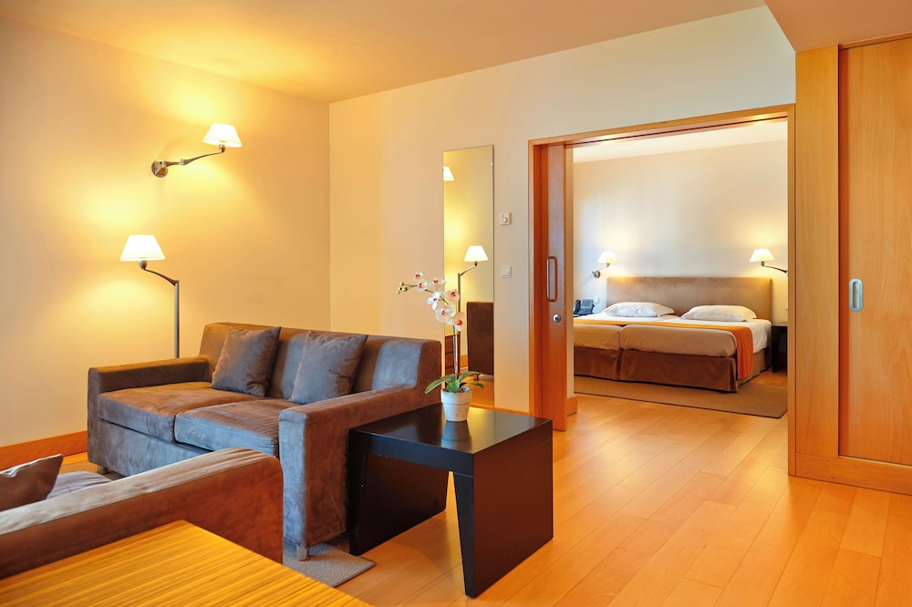 Golden Residence Hotel — Hotel rooms in Funchal, Madeira