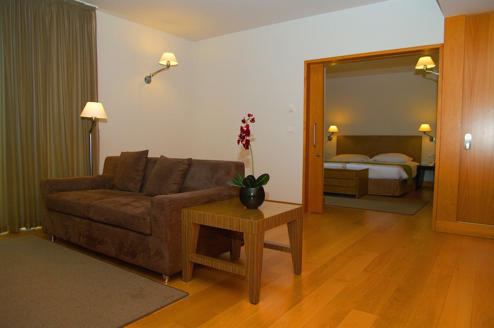 Golden Residence Hotel — Hotel rooms in Funchal, Madeira