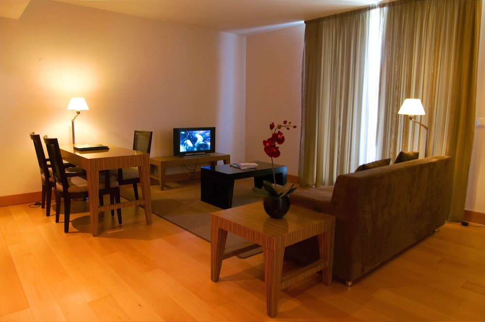 Golden Residence Hotel — Hotel rooms in Funchal, Madeira