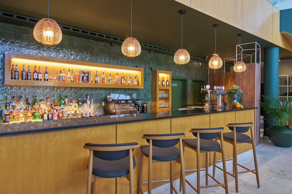 Golden Residence Hotel — Restaurant & bars in Funchal, Madeira
